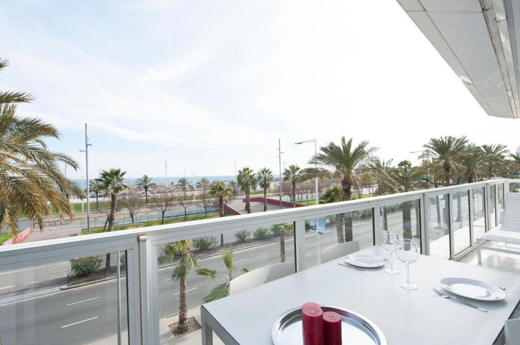 You Stylish Beach Apartments Barcelona Room photo